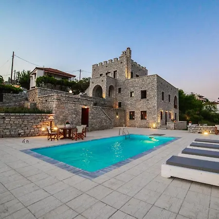 Villa Cassiopeia's Castle *