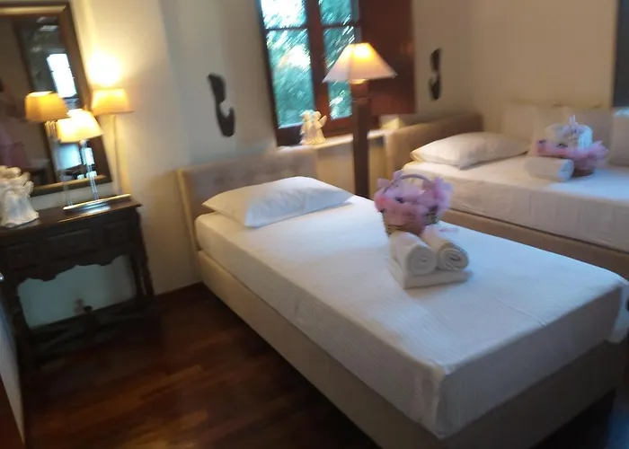 Villa Cassiopeia's Castle *